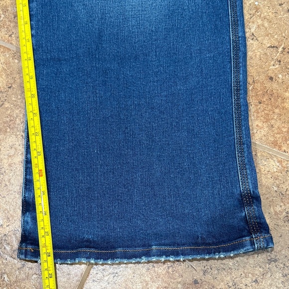 NWT Lane Bryant Mid Rise Body Icon Fit Bootcut Jeans Sz 26 Petite Casual Staple - Picture 11 of 12